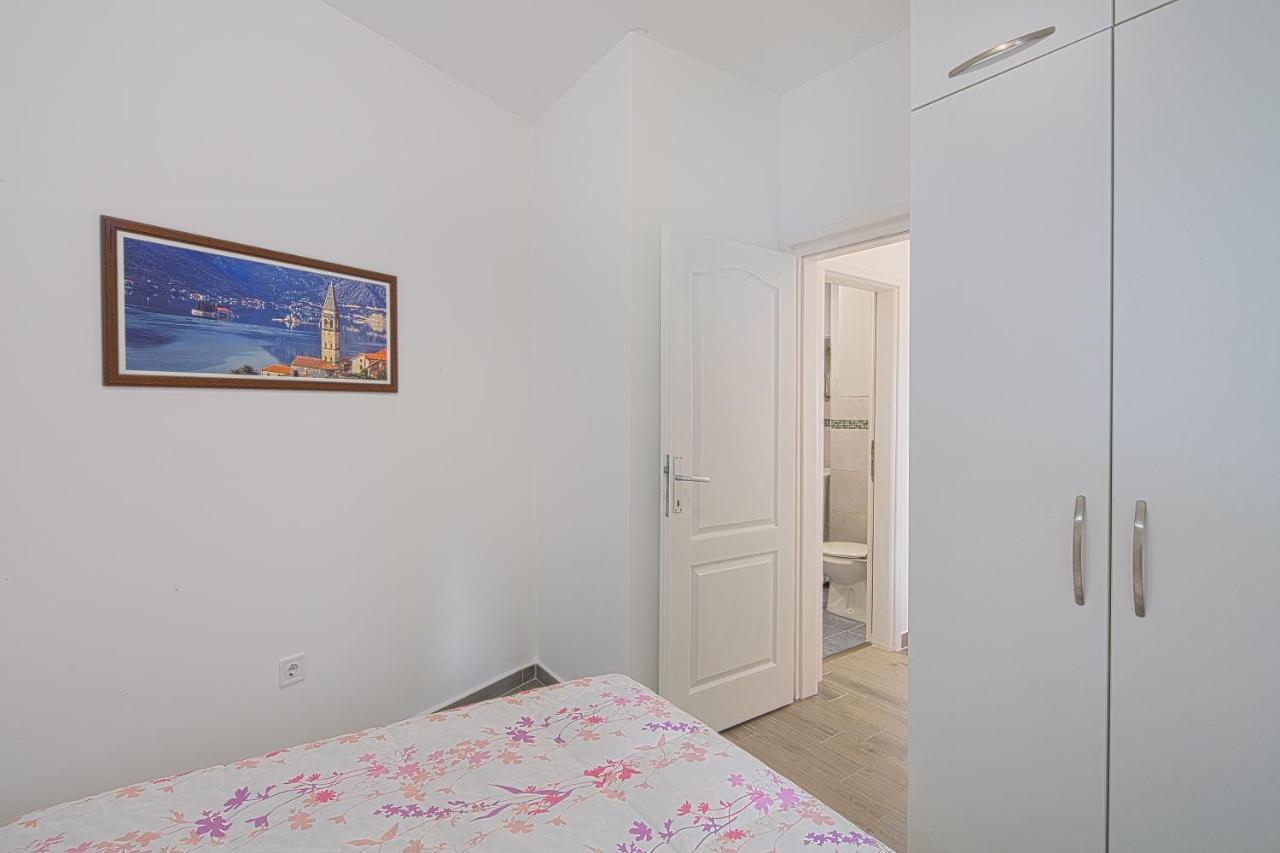 Apartment Kotor Bay Екстериор снимка